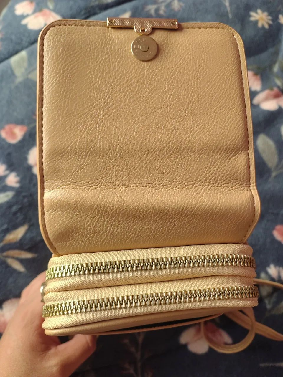 Bolsas e acessórios com pouco uso - Foto 3