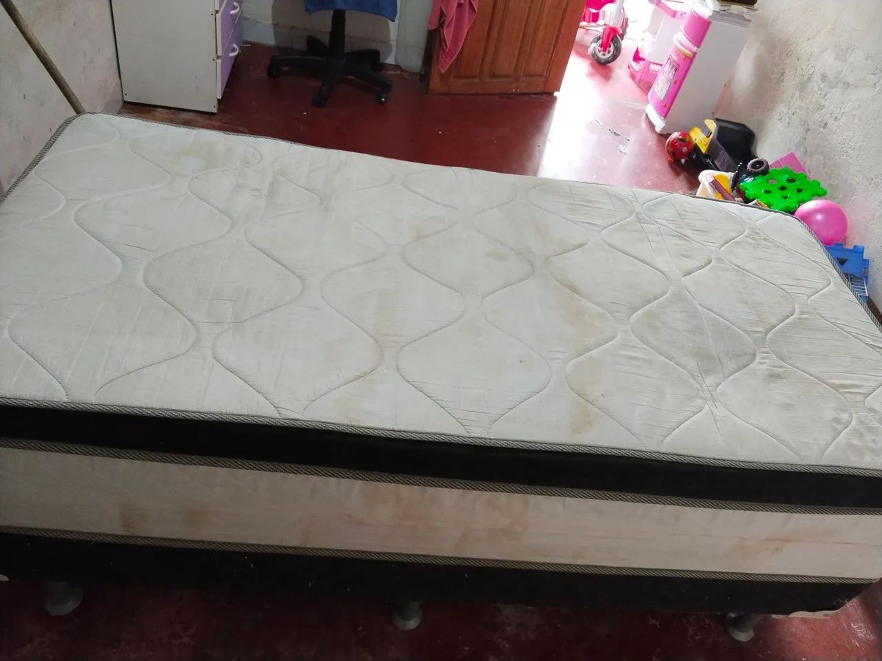 Cama box de solteiro 65568095318914120