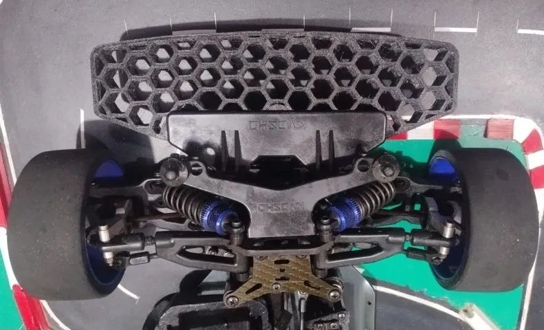 Kyosho GT2 1/8 Eletrico (Todo Revisado, funcionado perfeitamente) - Foto 4