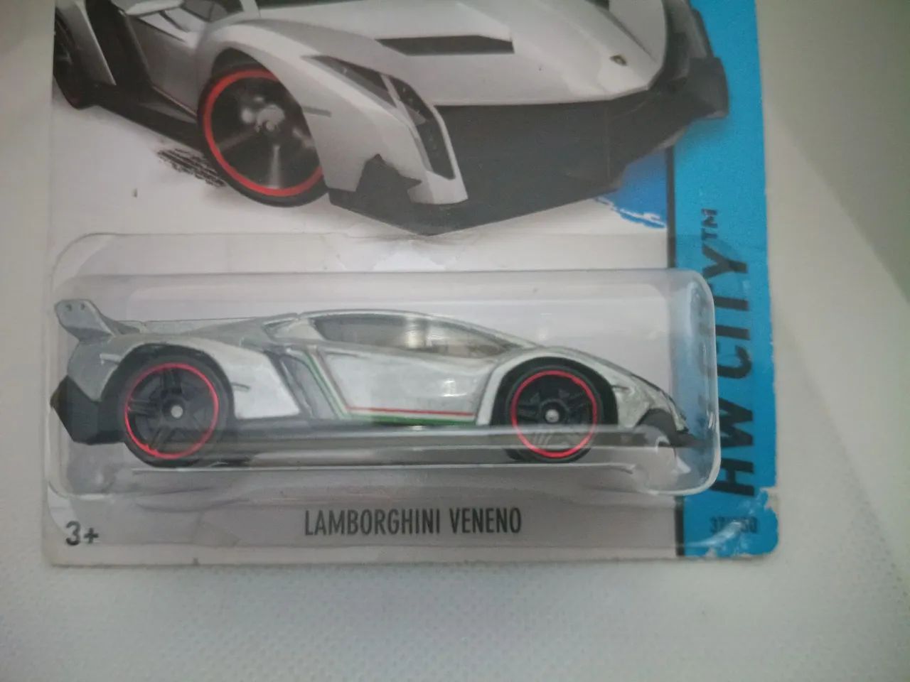 Hot Wheels Lamborghini Veneno HW CITY ? 2013 - Foto 2