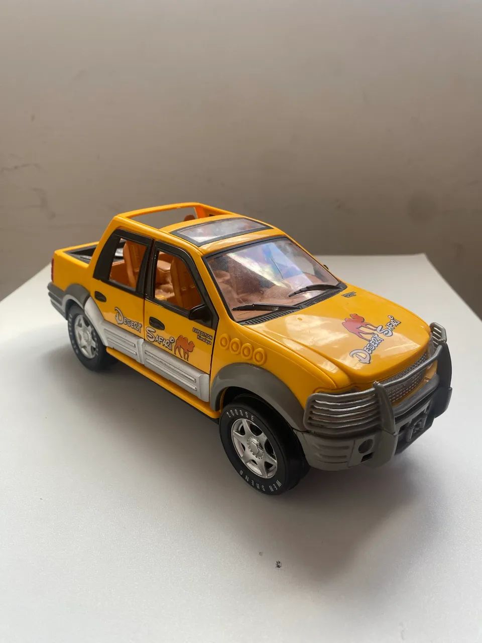 Carrinhos de brinquedo  - Foto 4