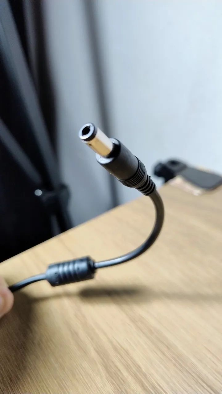 Cabo de Força e Carregador de Notebook Positivo - Foto 4