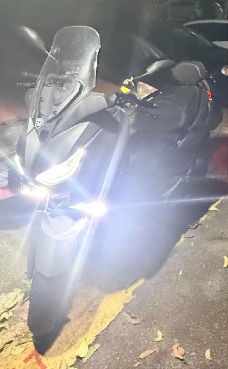 Yamaha XMAX 250 - 2021 - Foto 5