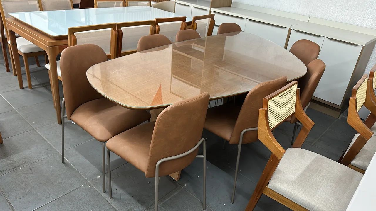 Mesa de madeira completa
