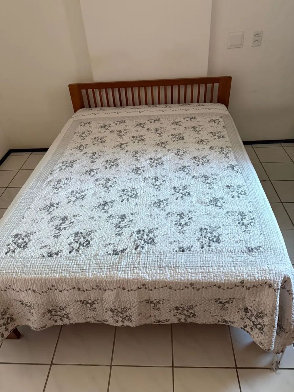 CAMA  DE CASAL  PADRÃO  COM COLCHAO  - Foto 3
