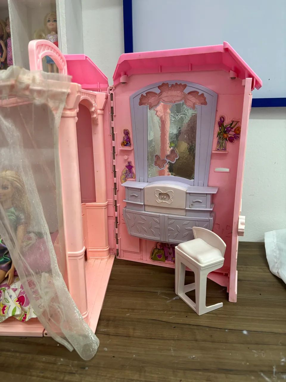 Casa da barbie anos 2000 + 2 bonecas  - Foto 5