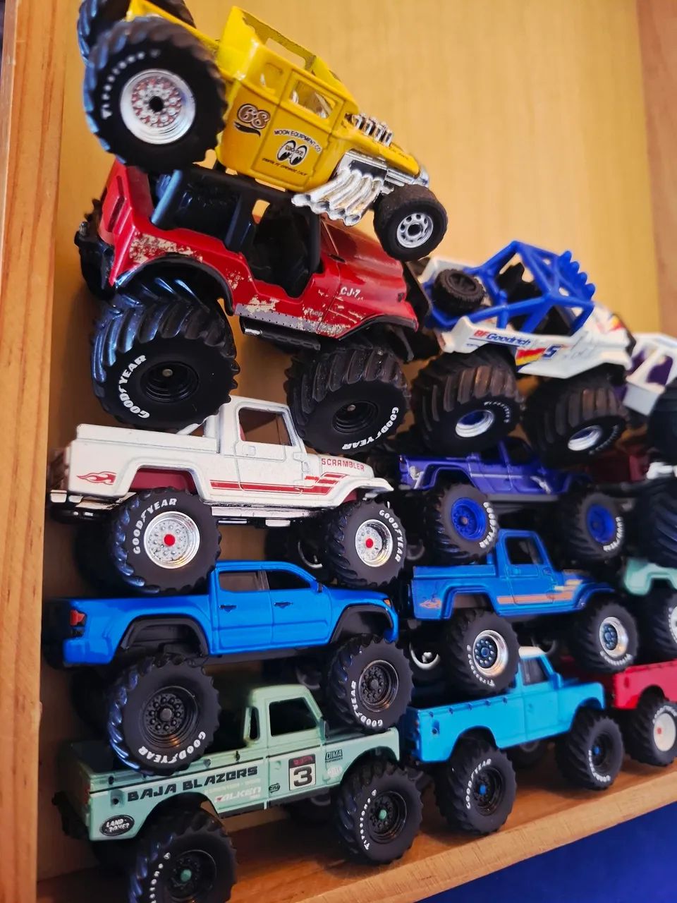 Miniaturas 1:64 customizadas lote exclusivo com 13 minis Top!!!Oportunidade!!!
