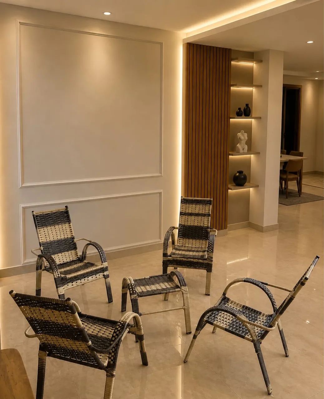 Cadeiras novas conjunto com 5 peças preço top somente 789