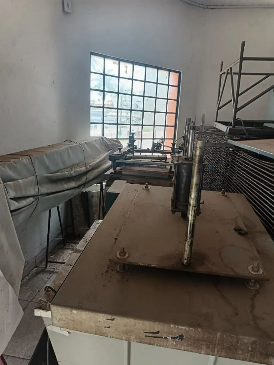 MÁQUINÁRIO INDUSTRIAL PESADO - SERIGRAFIA/FERRO/REAPROVEITAMENTO - Foto 4