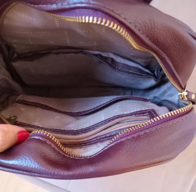 Mochila feminina em couro  - Foto 5