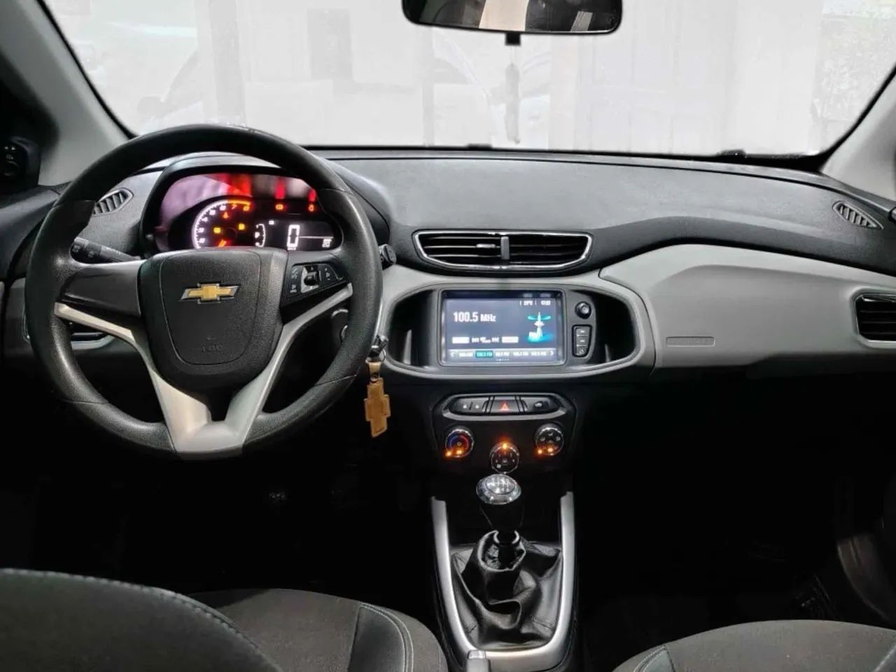 Chevrolet Onix Hatch LT 1.0 8V Flex Mec. 4P 2019 - Foto 7