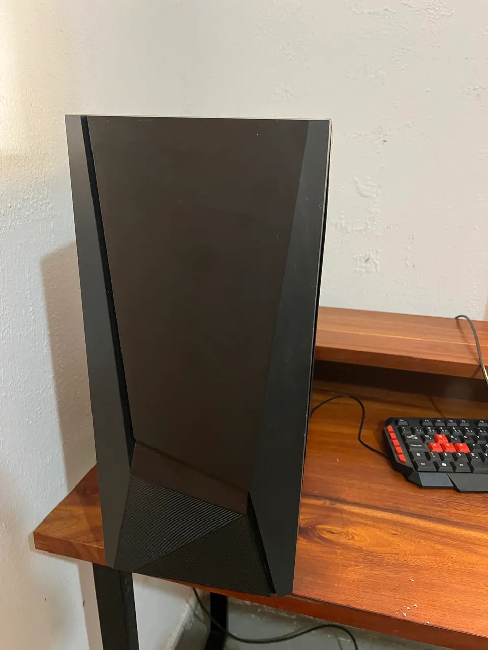 Vendo pc gamer  completo com a mesa incluso aceito propostas  - Foto 4