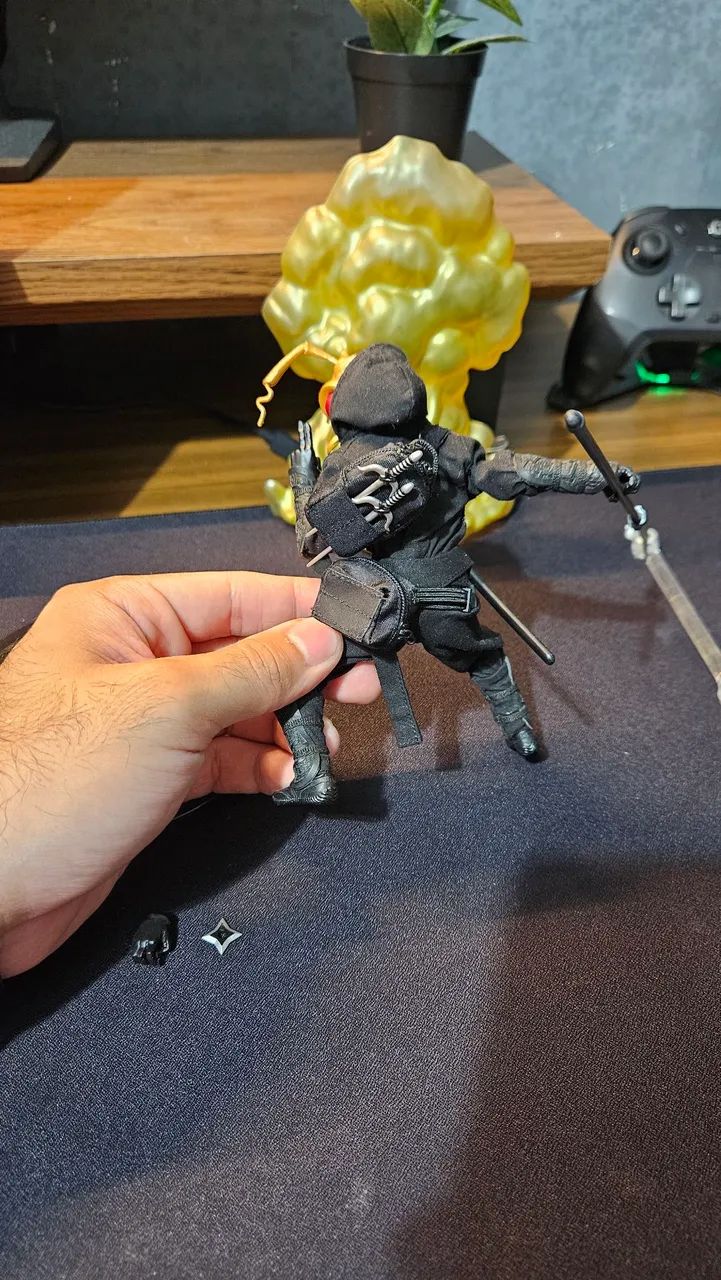 Mezco Ninja Gold Skull - Foto 4