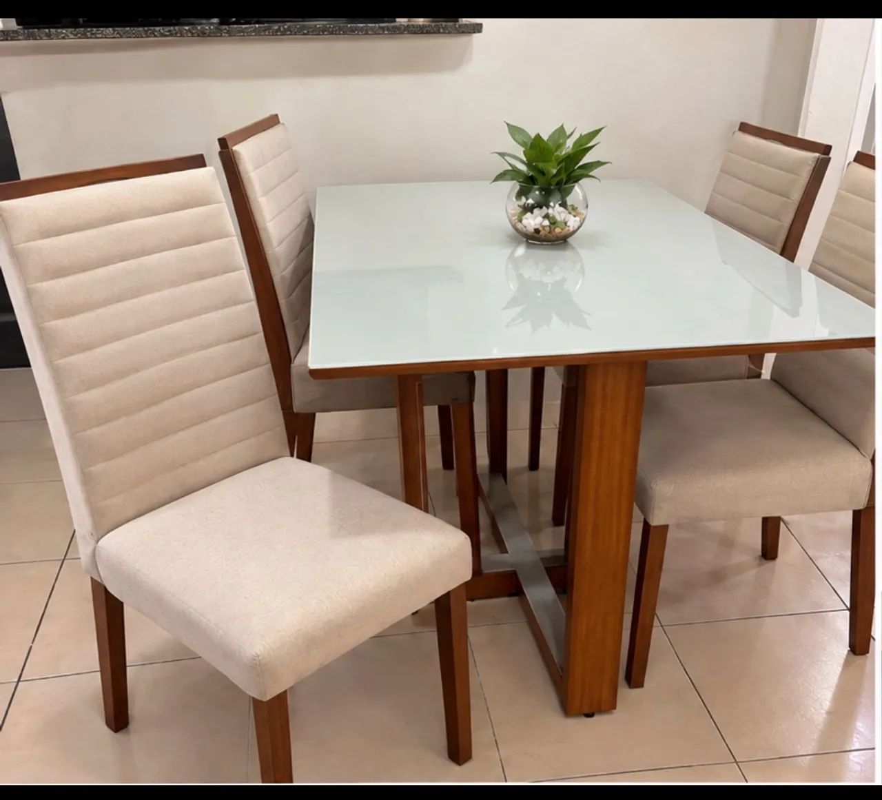 Mesa de jantar 4 cadeiras - Foto 2