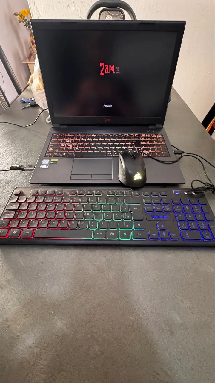 Notebook gamer pra sair rápido  - Foto 4