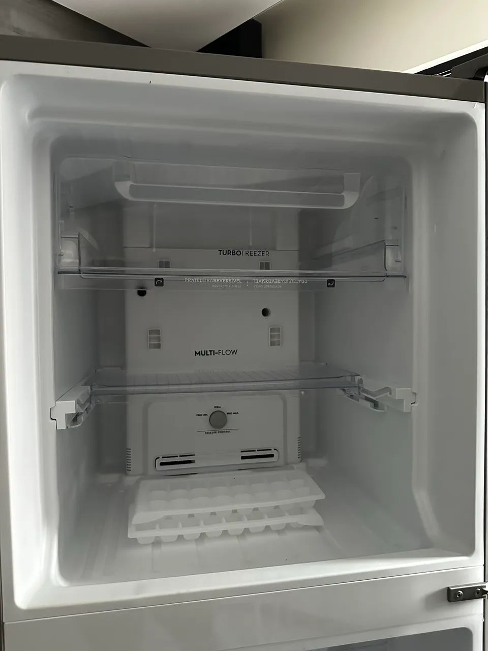 Geladeira 220 V Eletrolux  - Foto 4
