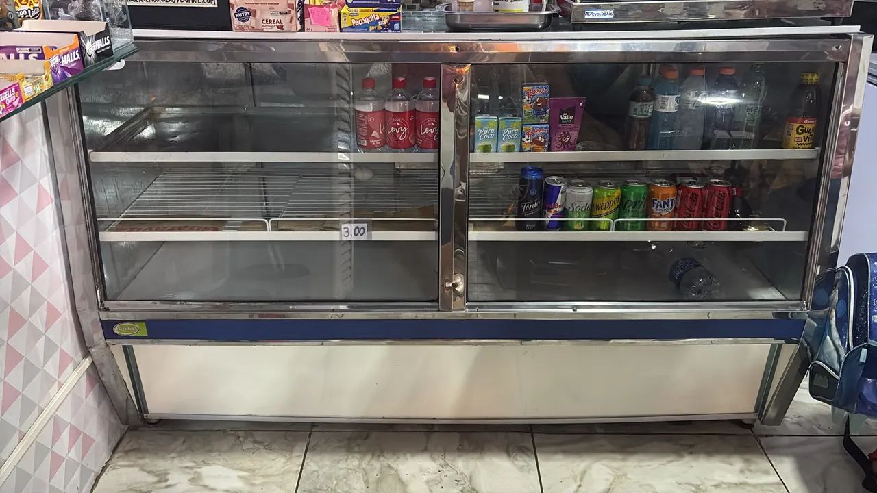Geladeira expositora