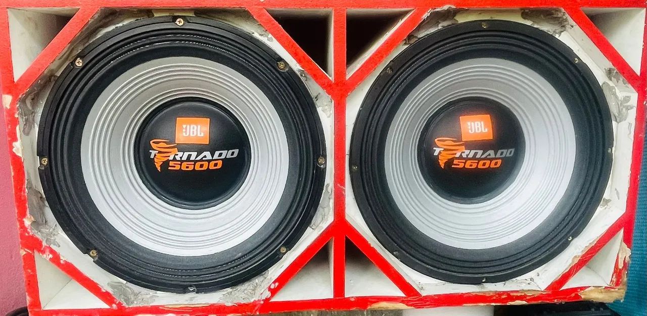 Vendo caixa ,grave de 15 polegadas  - Foto 2