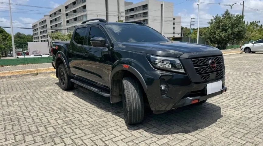 Nissan Frontier PRO4X CD 4X4 2.3 BI-TB DIE. AUT 2024
