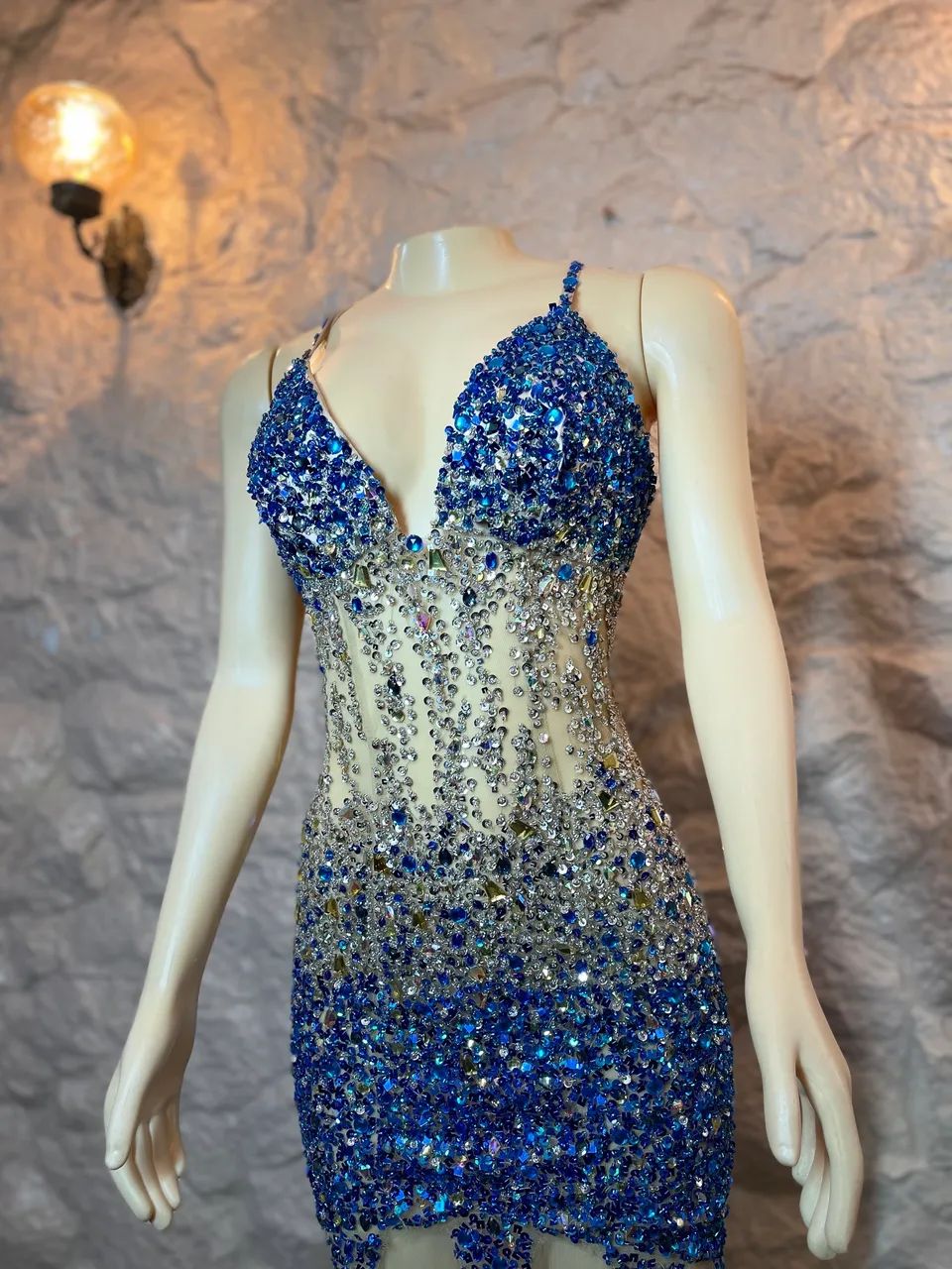 Vestido exclusivo de alta costura, Peça única. - Foto 2