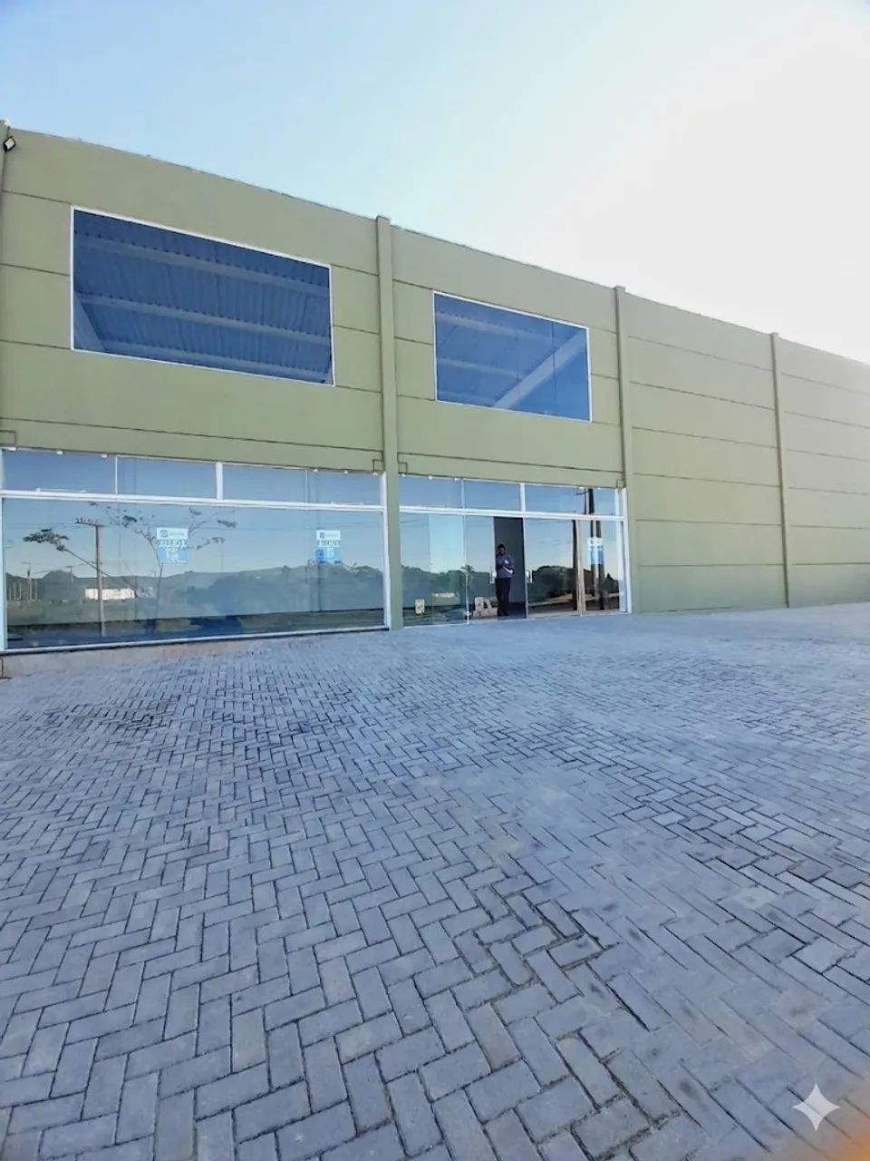 Galpão NOVO com 268,48m² em Saanta Catarina