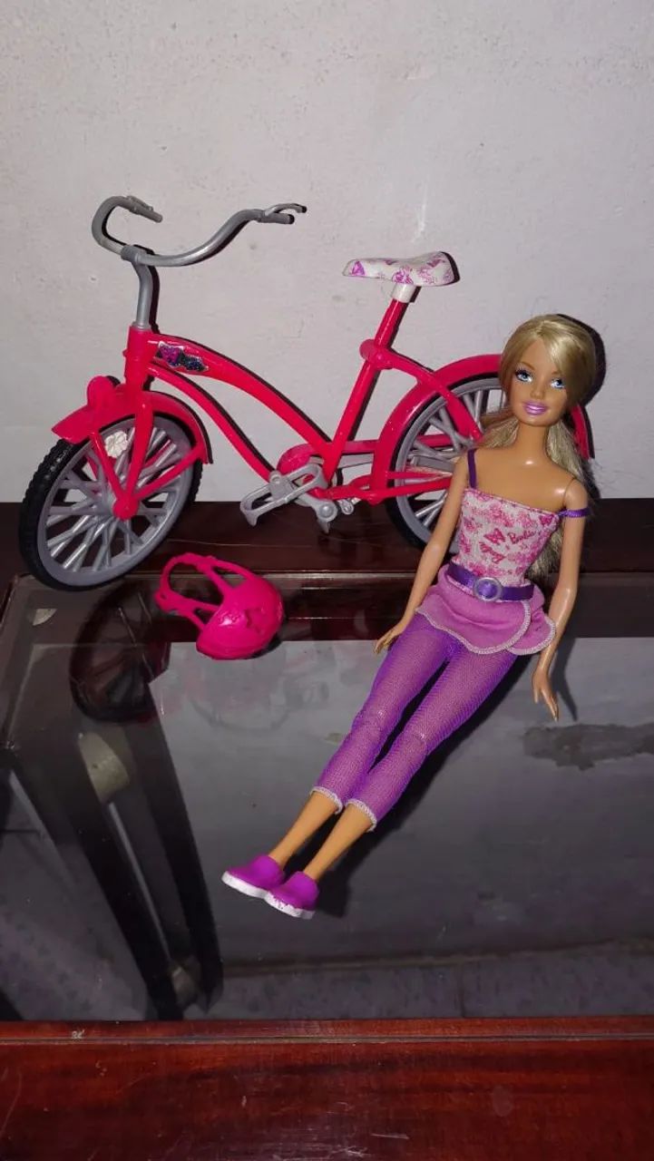 Barbie ciclista com bicicleta  - Foto 2