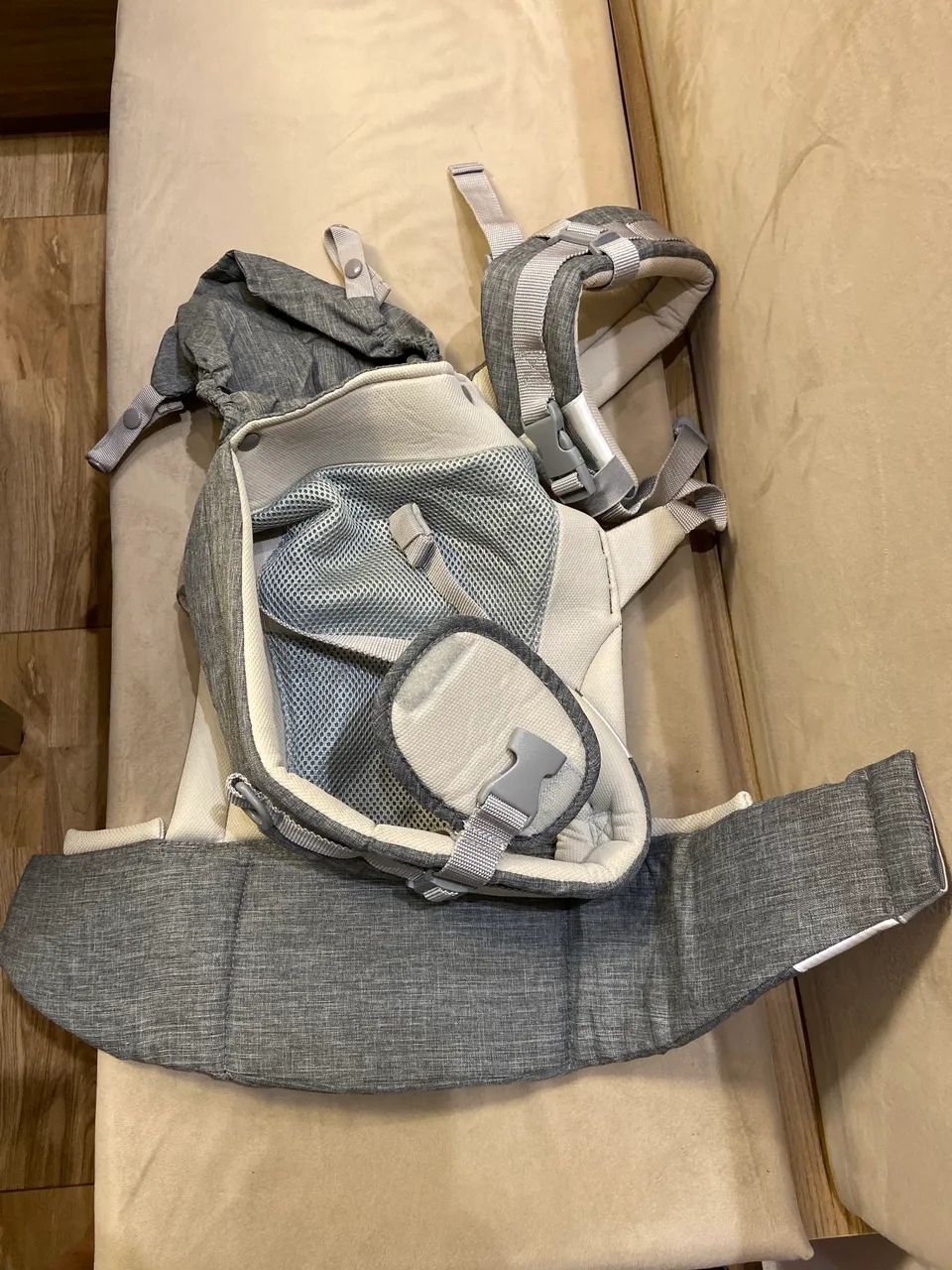 canguru para bebê ergonômico cinza  - Foto 2
