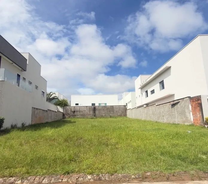 VENDE-SE LOTE NO CONDOMÍNIO ECOVILLE