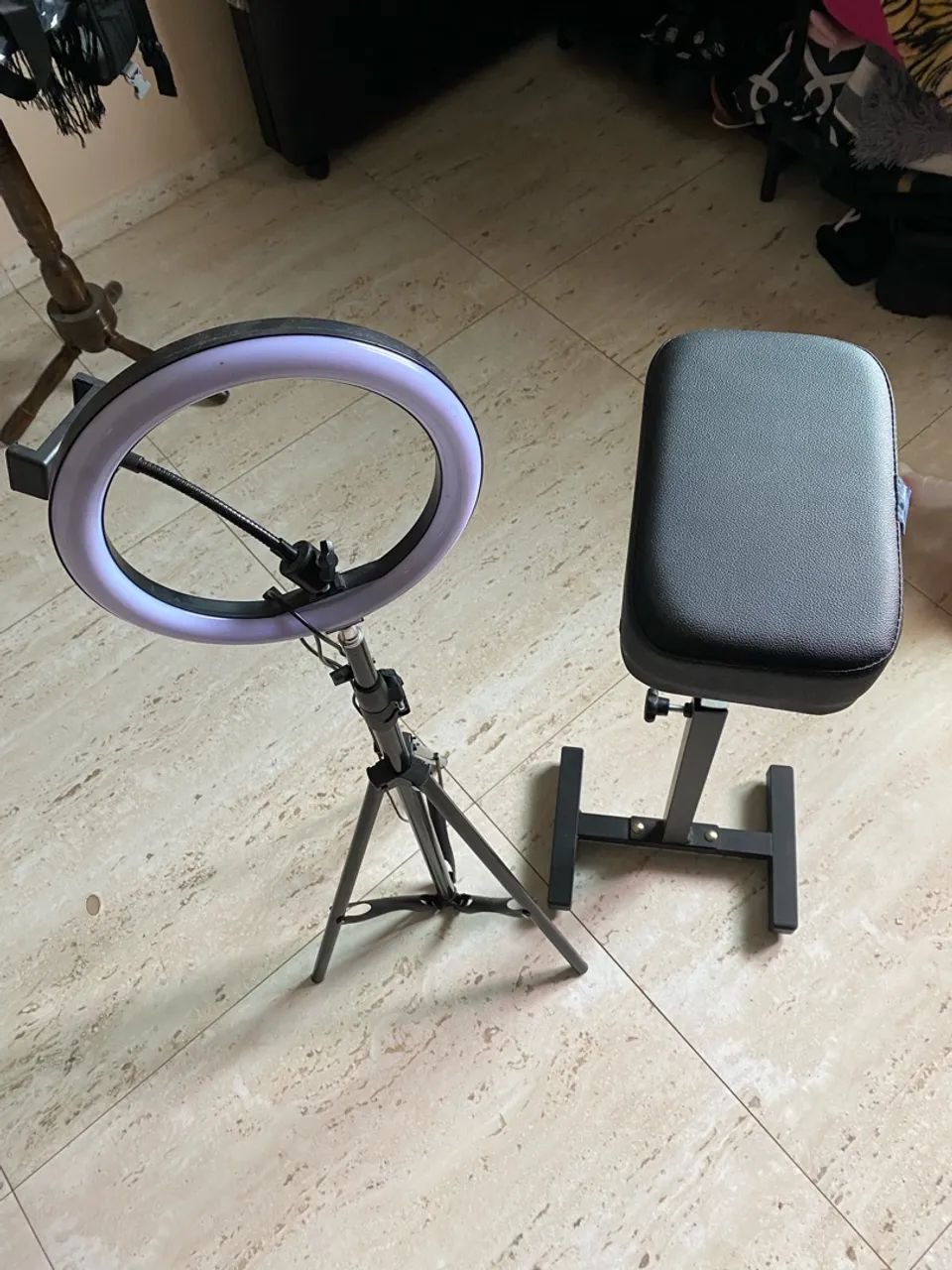Apoio de braço para tatuagem e Ring light 
