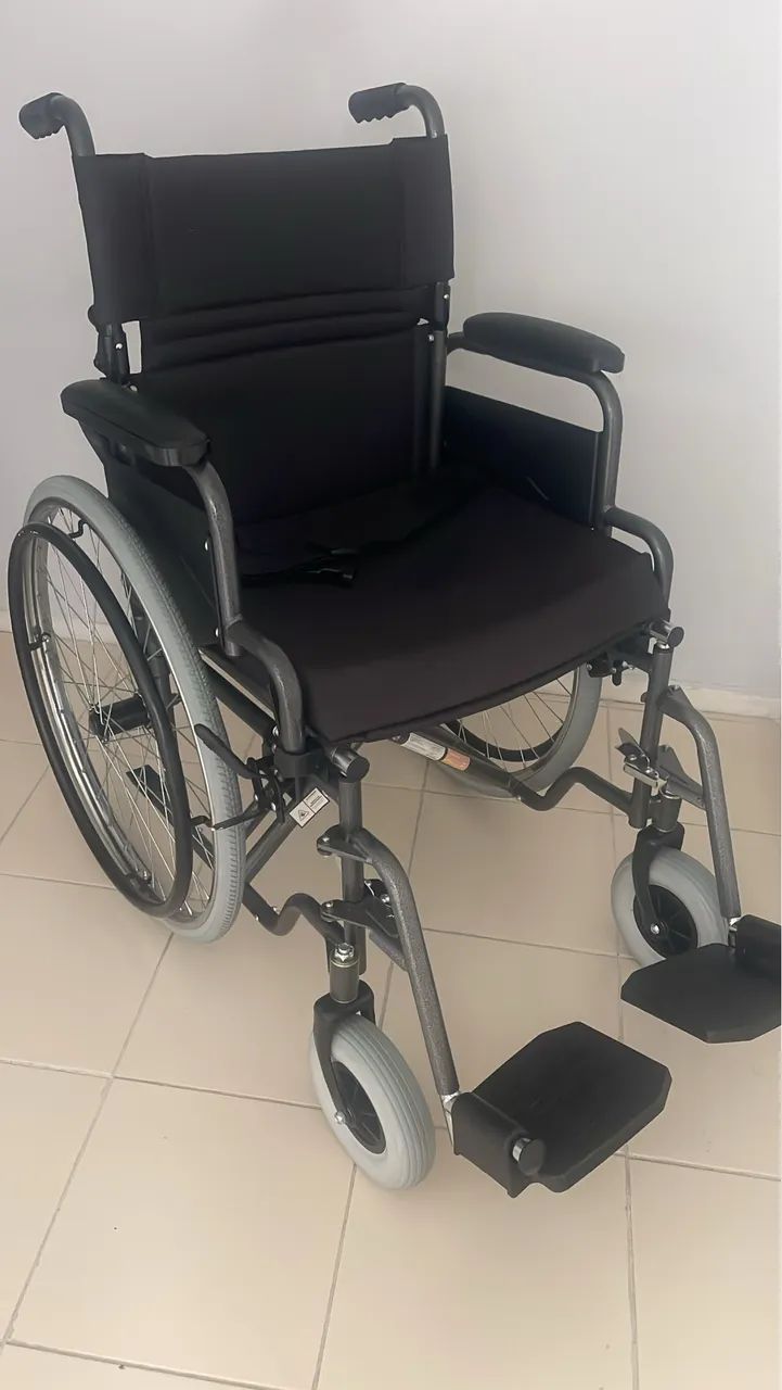Cadeira de rodas - Foto 3