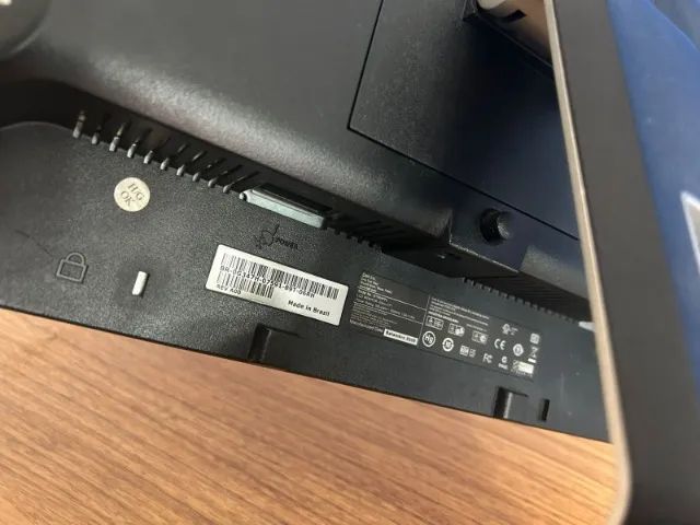 Monitor Dell E178WFPC 17" LCD VGA (Usado) - Foto 5