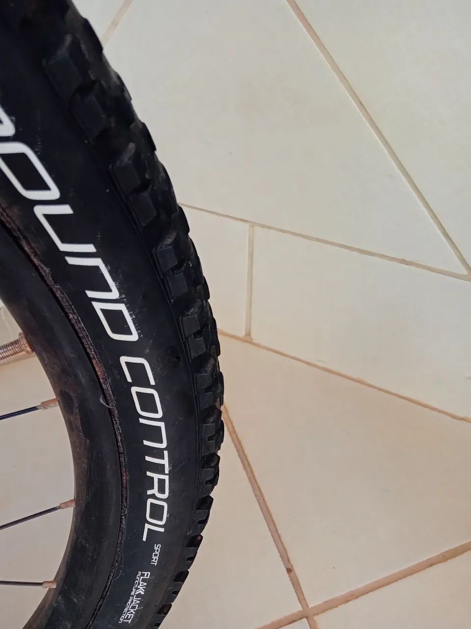 Pneu 2.5