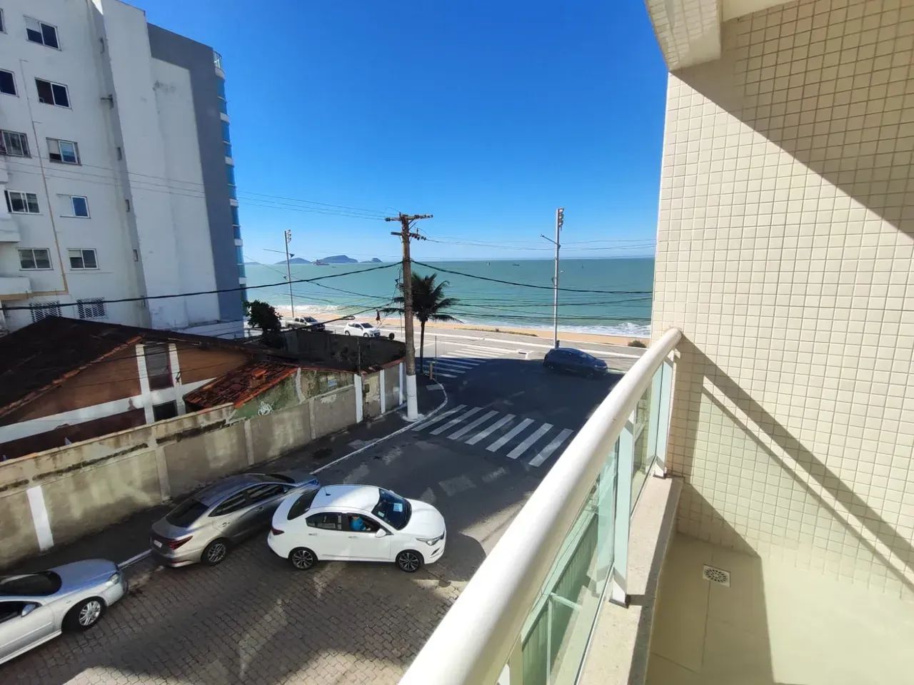 Flat mobiliado na orla da praia em Macae - Foto 2
