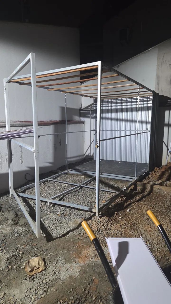 Container 65578345624065125