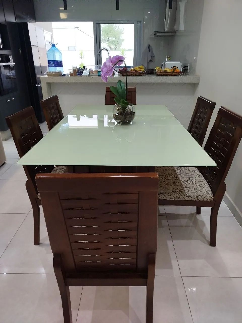 Mesa de jantar 6 cadeiras e tampo de vidro. - Foto 2