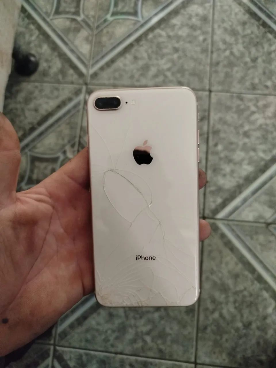 Vendo IPhone 8Plus  - Foto 2
