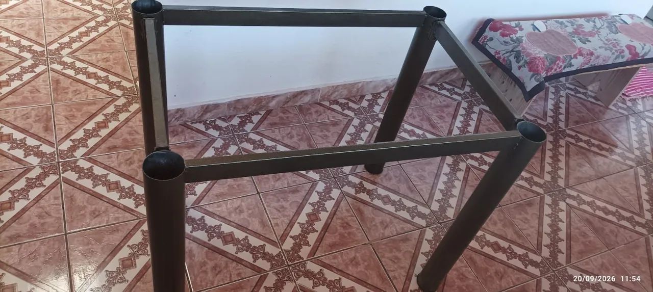 Mesa de granito com 4 cadeiras  - Foto 5