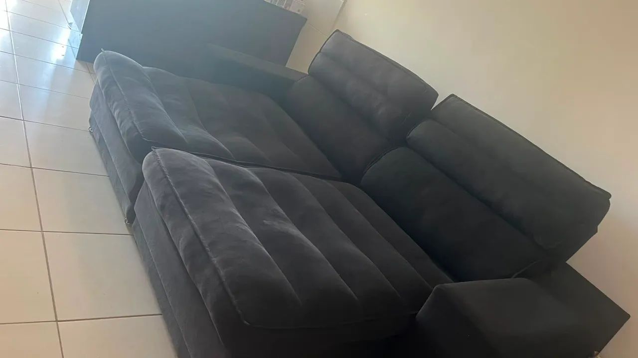Sofá Retrátil Preto - Foto 5