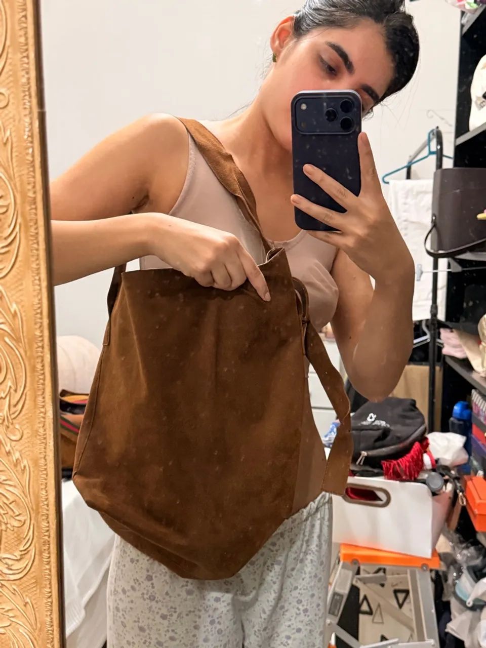 Bolsa saco aveludada em couro - Foto 5