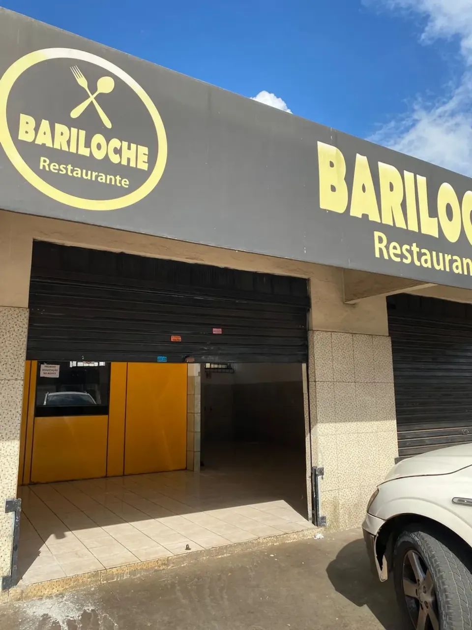 Loja térrea com estacionamento frontal, aproximadamente 50 m2 com 01 banheiro - Foto 2