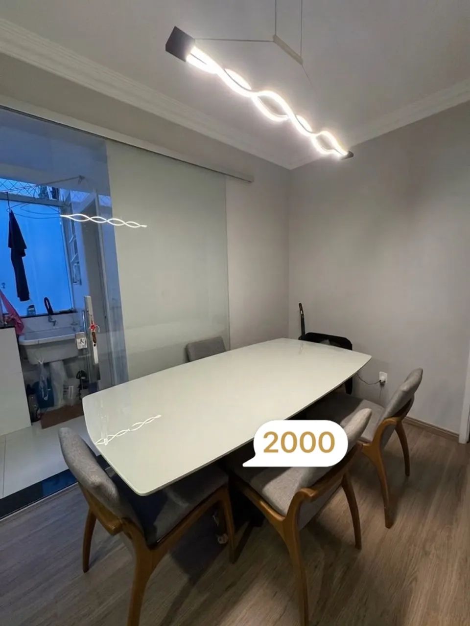 Mesa/cadeira/sofá/TV/geladeira/