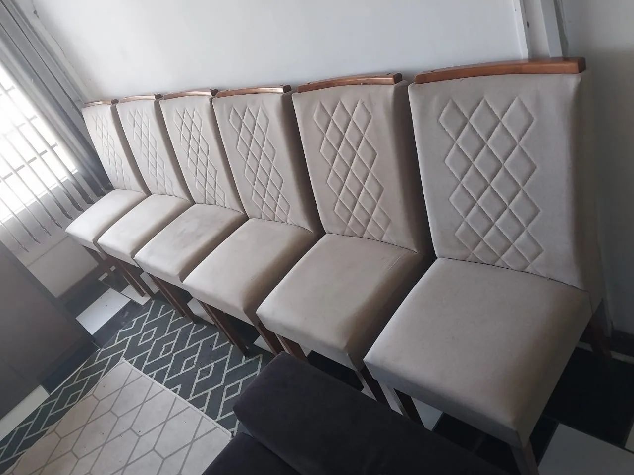 Vendo Sofá, balcão,tapete, tanque e 6 cadeiras  - Foto 5