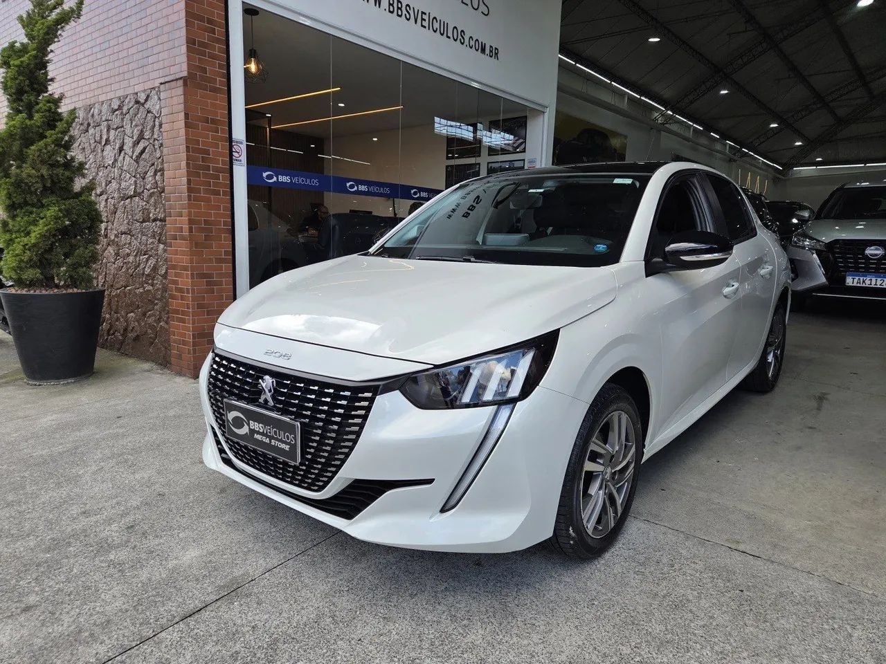 Peugeot 208 Griffe 1.6 Flex 16V 5p Aut., foto 4 de 9