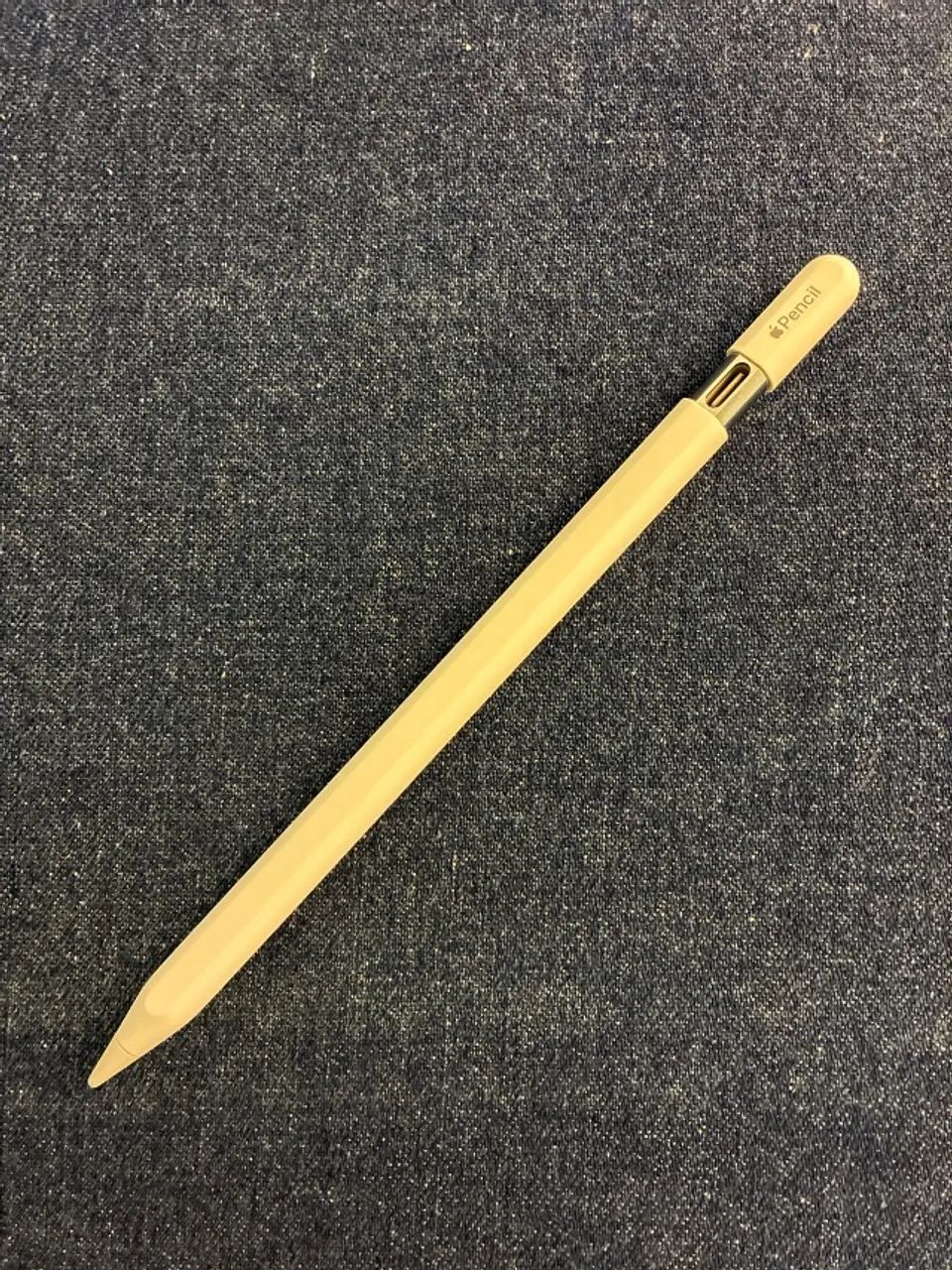 Apple Pencil (USB-C) - Periféricos e Acessórios de Computador