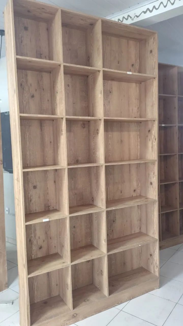 EXPOSITOR MDF