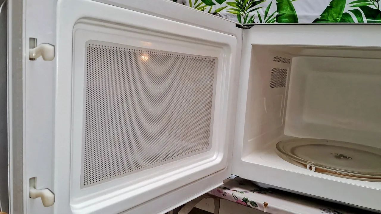 Microondas  Midea 30 Litros- Ótimo funcionamento e  estado de conservação  - Foto 5