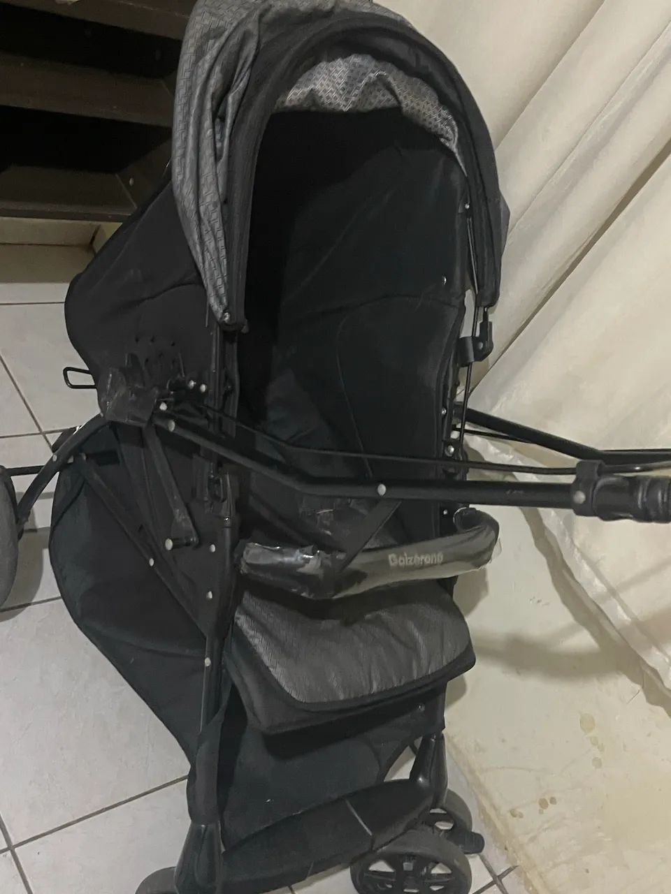 Vendo carrinho de bebê 