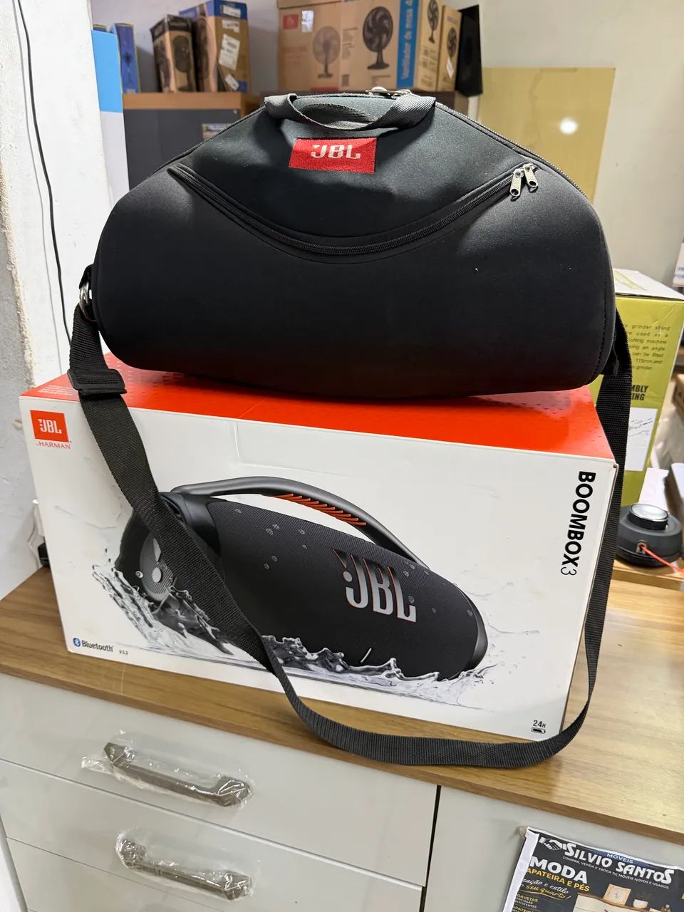 Jbl Bombox 3 com NF caixa original e opção de comprar com a case de transporte parcelo  - Foto 4