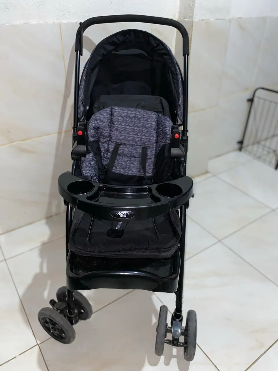 Carrinho de bebê - Cosco Kids Reverse 