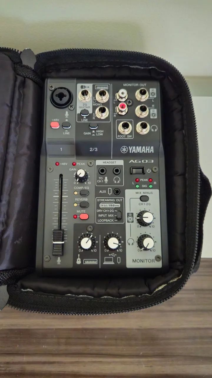 Interface De Áudio Yamaha AG03 mk2 - Equipamentos e Acessórios de